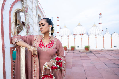 Gulabi Nazm